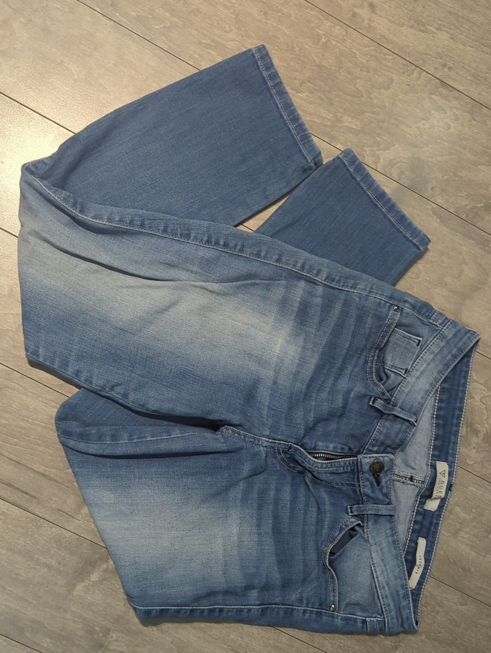 Guess Light Blue Cropped Ankle Jeans